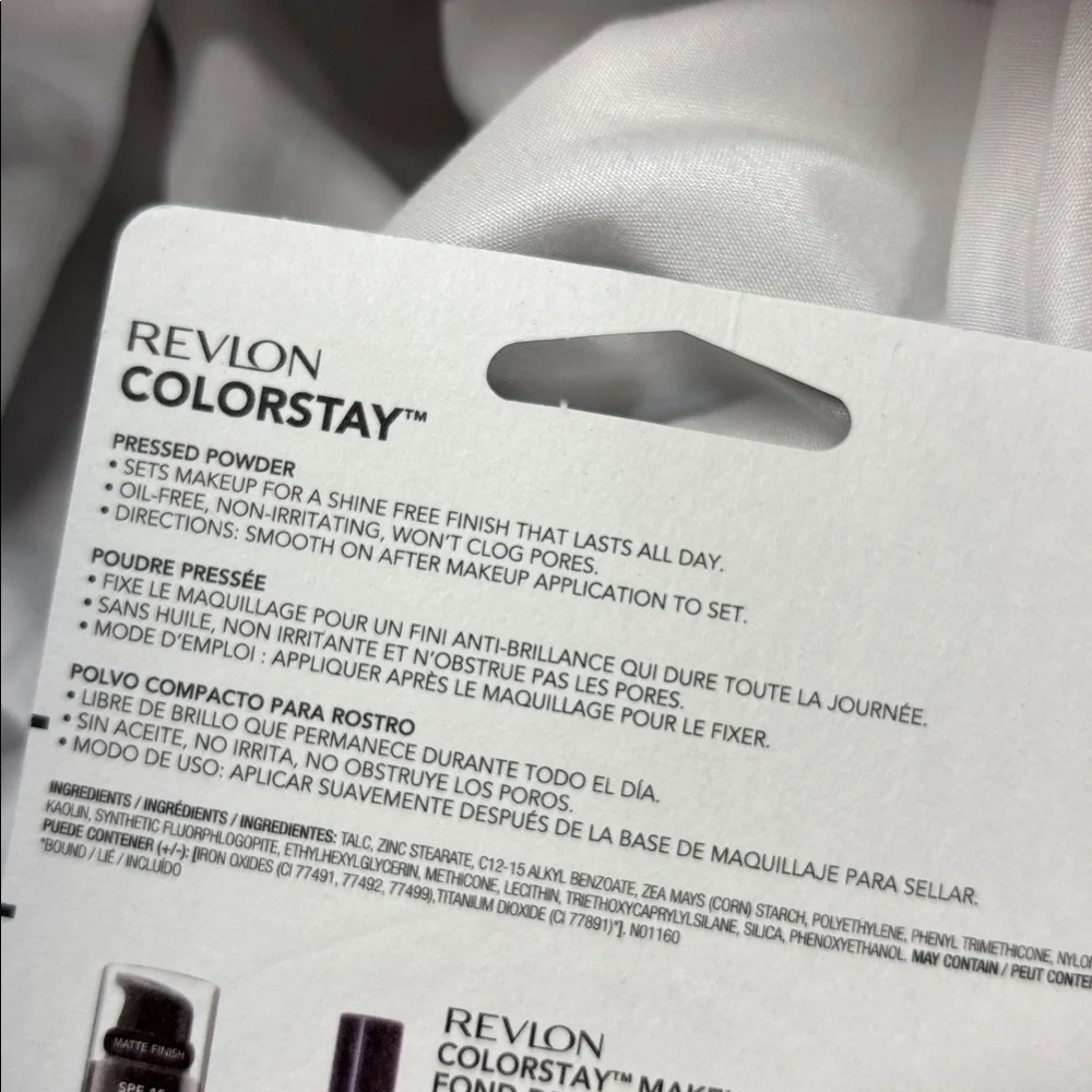 Revlon ColorStay 16 hour Pressed Powder 820 light pale shine free concealer
